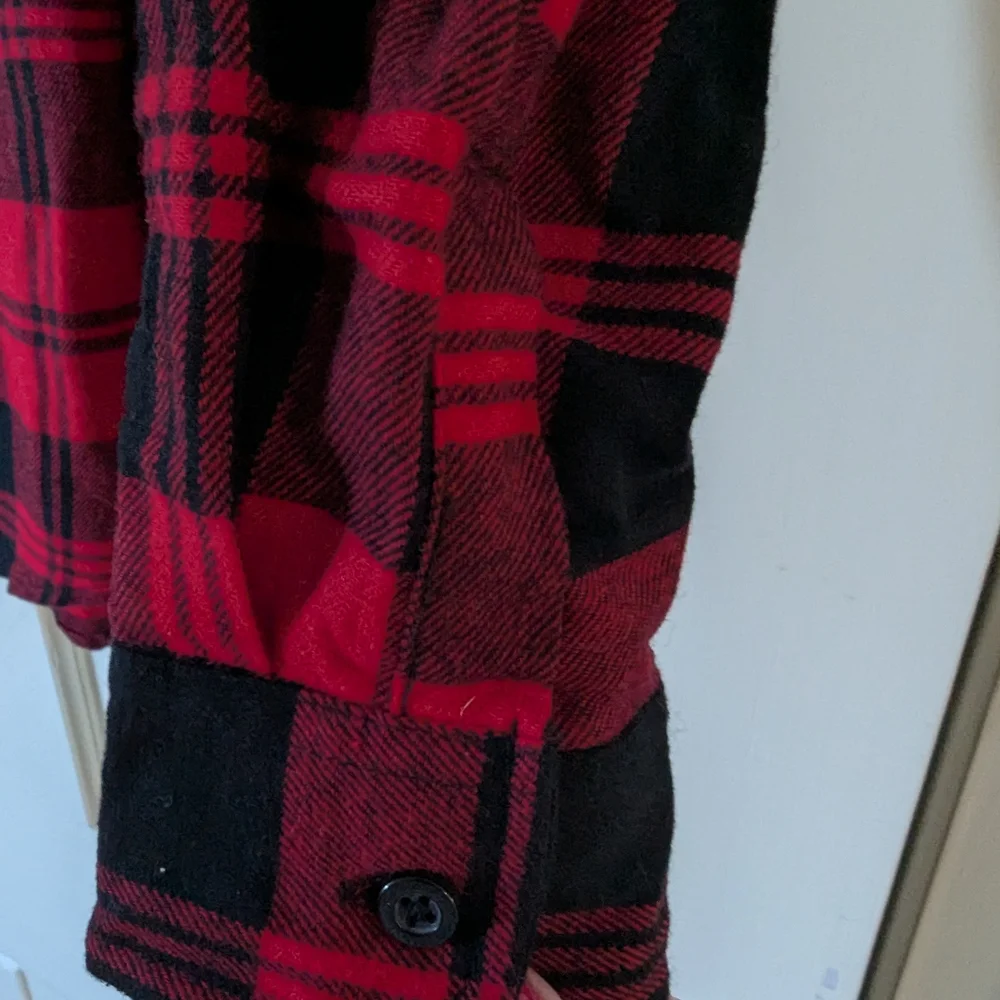 Weatherproof Vintage Red and Black Plaid Shirt - L - Picture 6 of 10